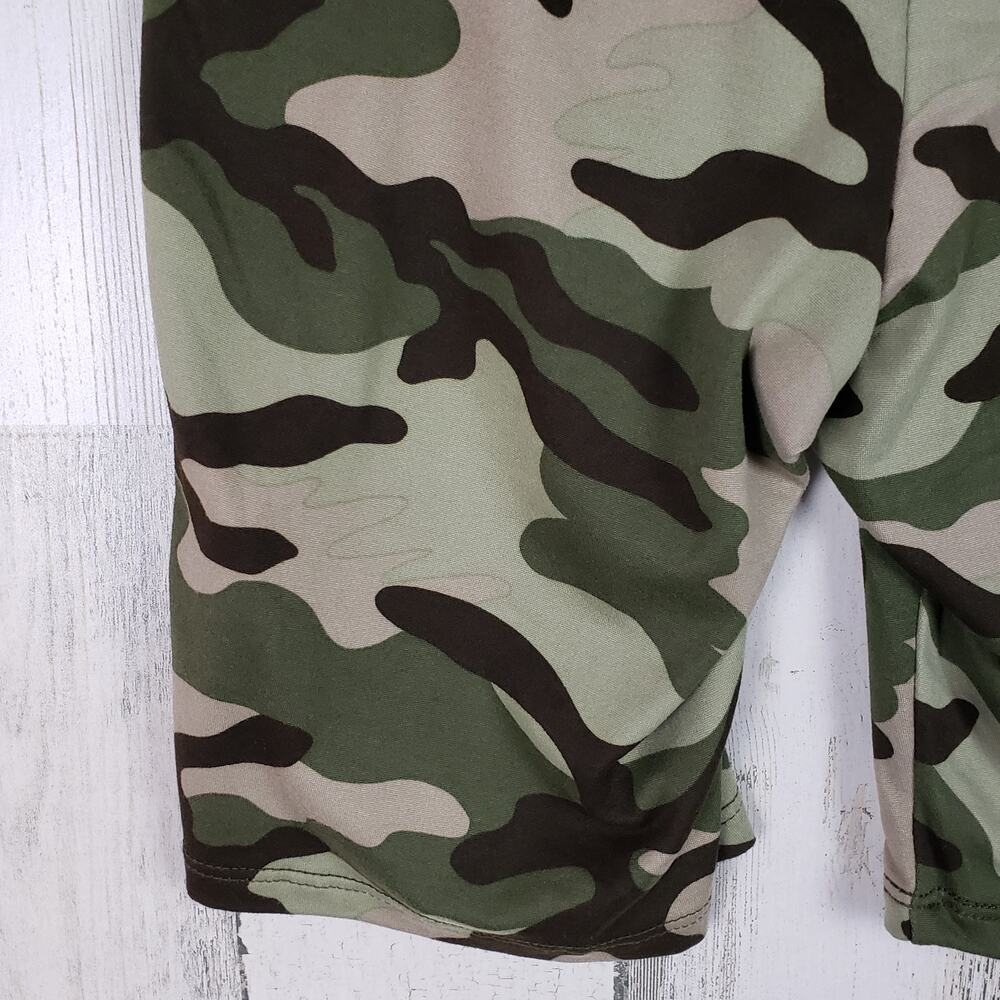 NWT Le Lis Olive Green Camo Camouflage Fitted Biker Athletic Shorts Women's - Picture 7 of 10